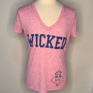 Disney, wicked T-shirt with rhinestones in the lettering of wicked XXL PTP 20”